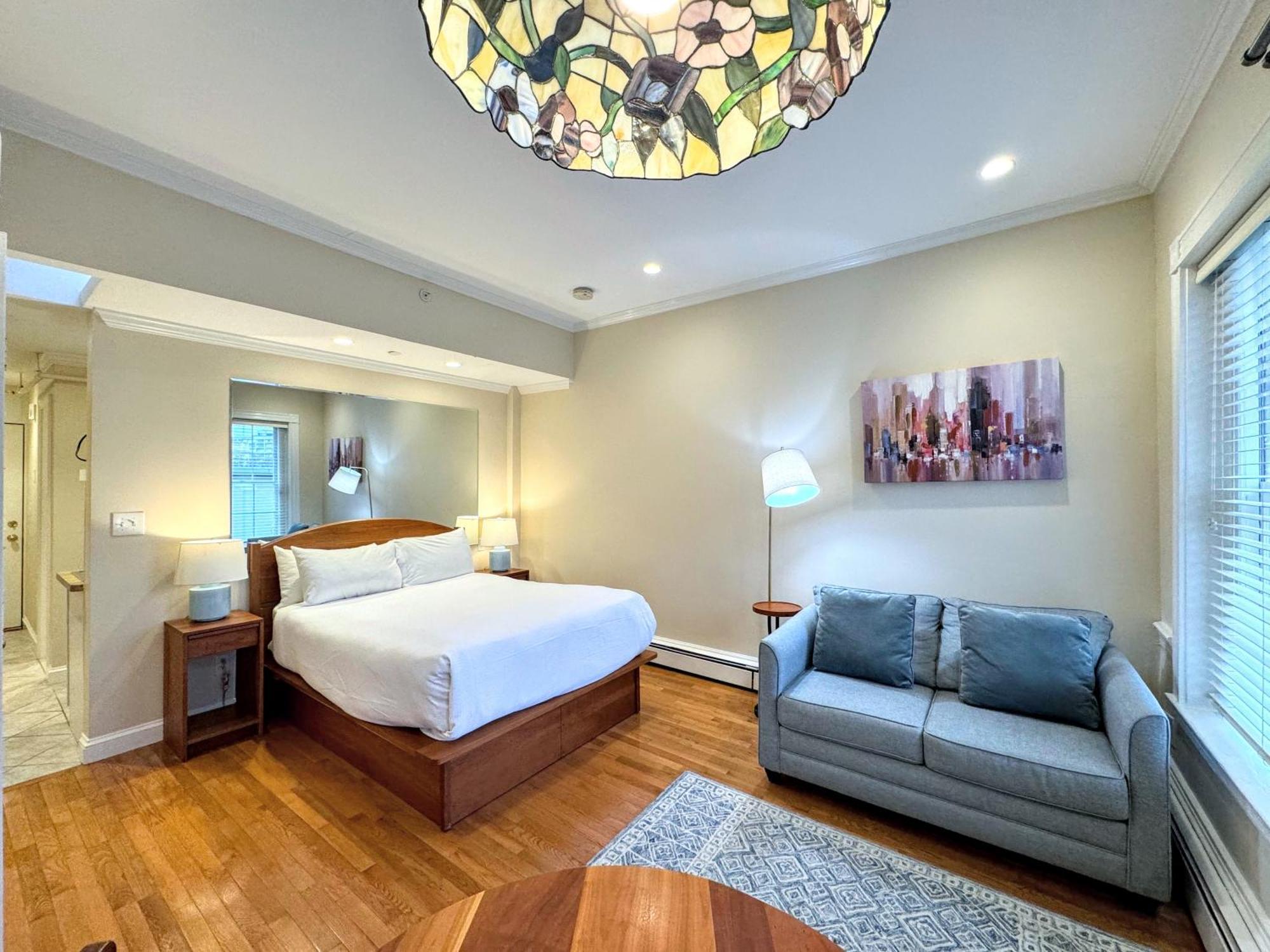 Superior Apartment