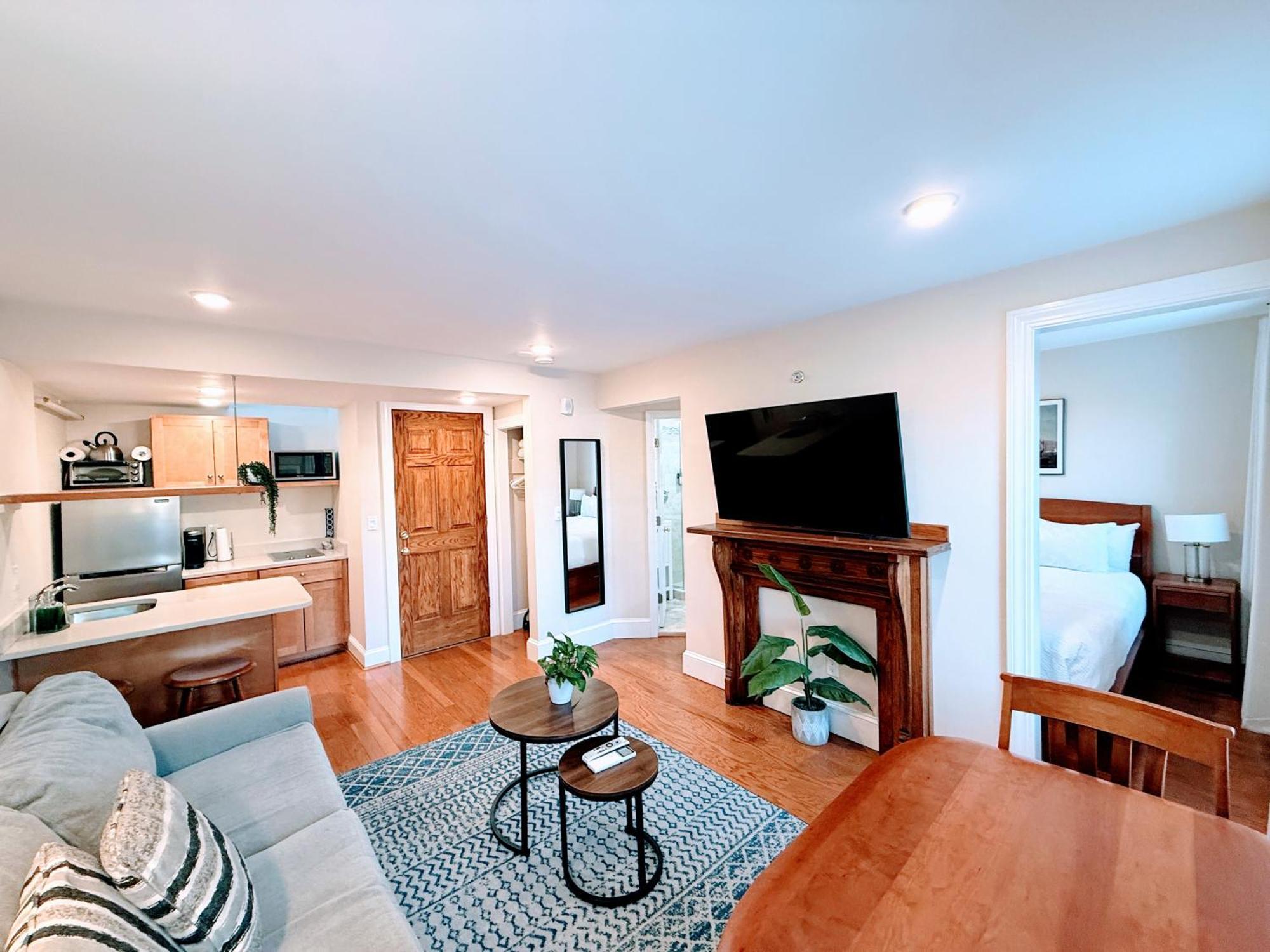 One-Bedroom Suite