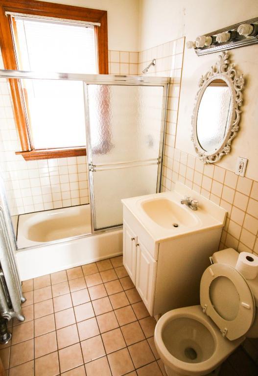 Chambre Simple Économique avec Salle de Bains Commune